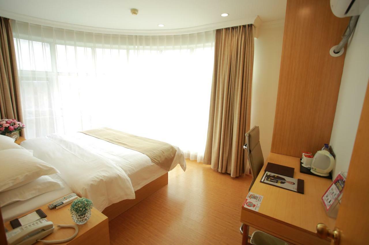 Greentree Inn Shanghai Hongqiao Airport Apartment Hotel Exterior photo